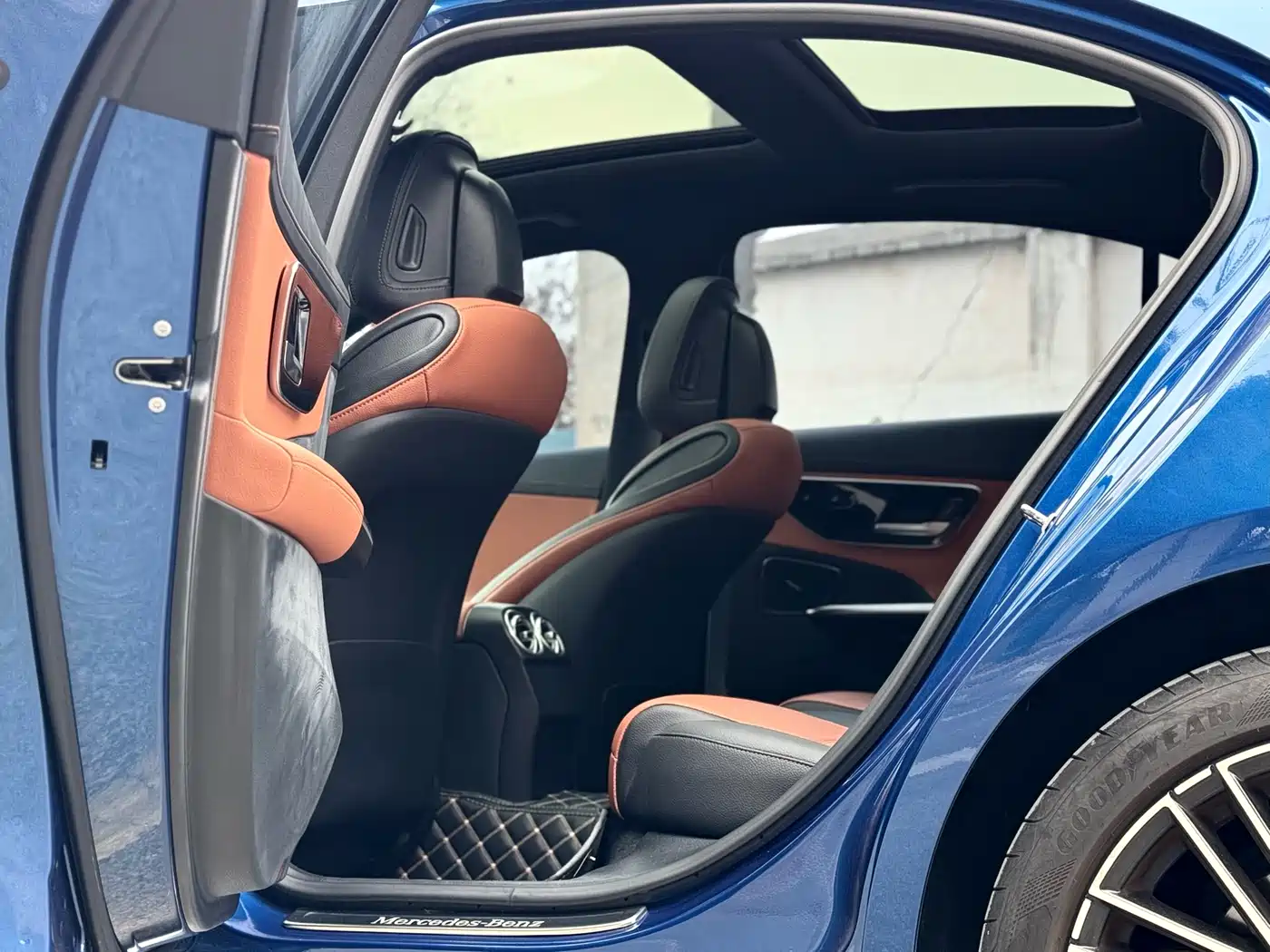 MERCEDES-BENZ C CLASS