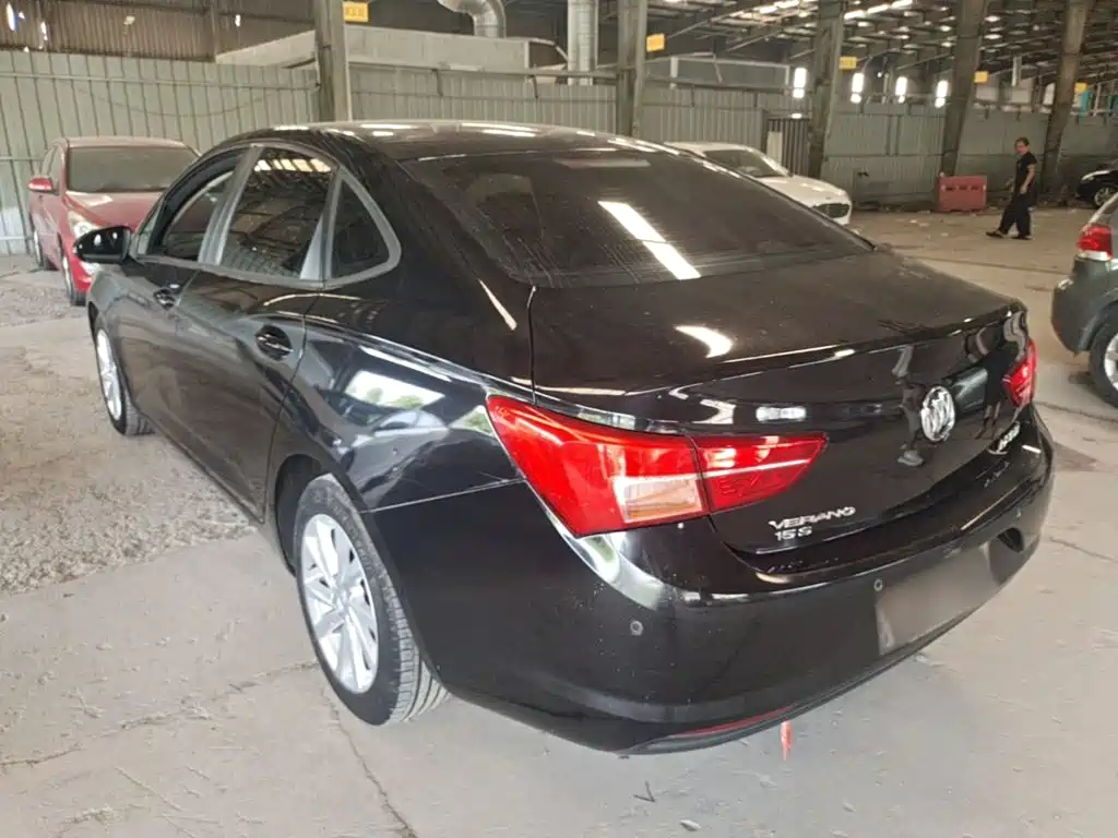 Photo 5 - Buick Verano
