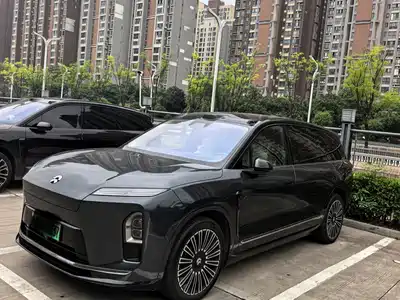 NIO ES8