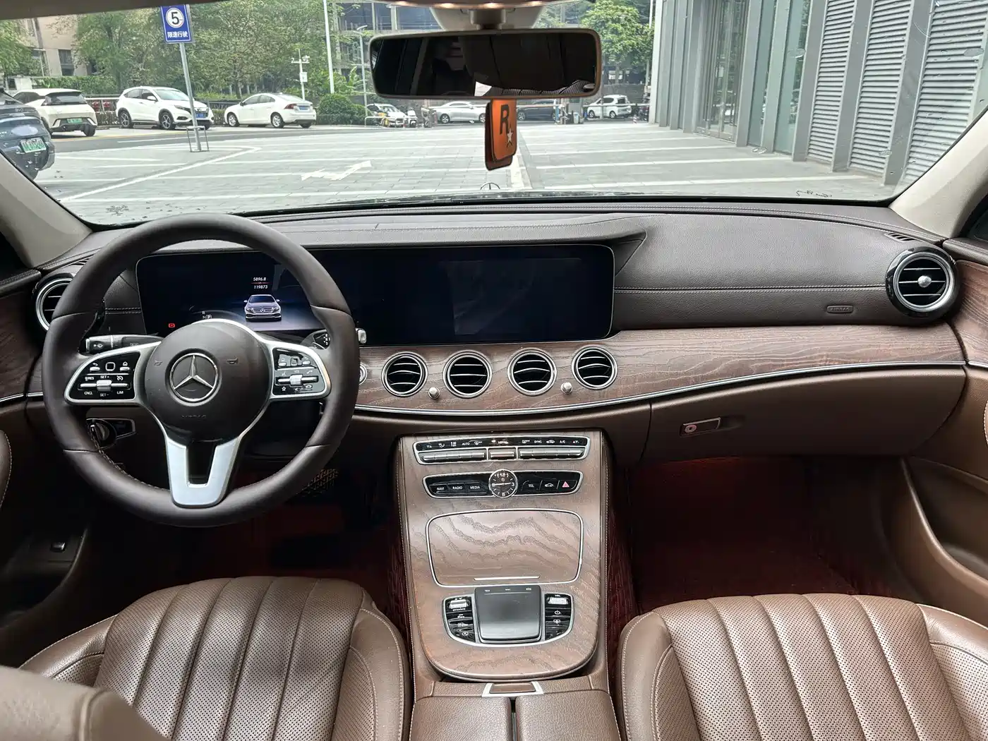 Mercedes-Benz E-Class 2020 Facelift E 300 L Exclusive фото 10