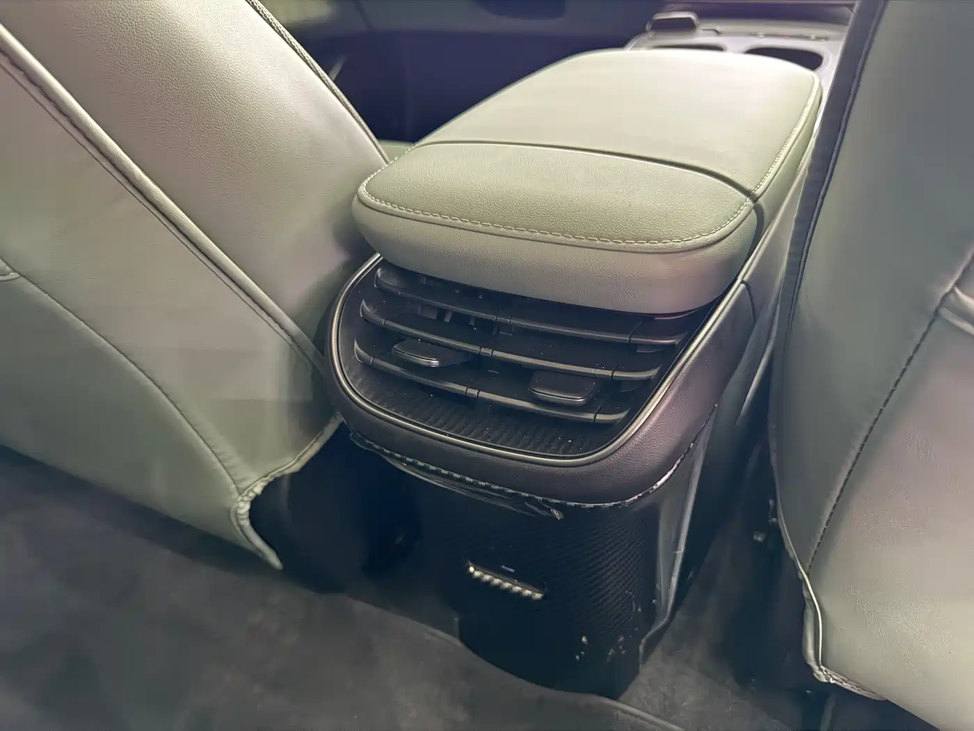 NIO ET5T 2023 100kWh Touring фото 18