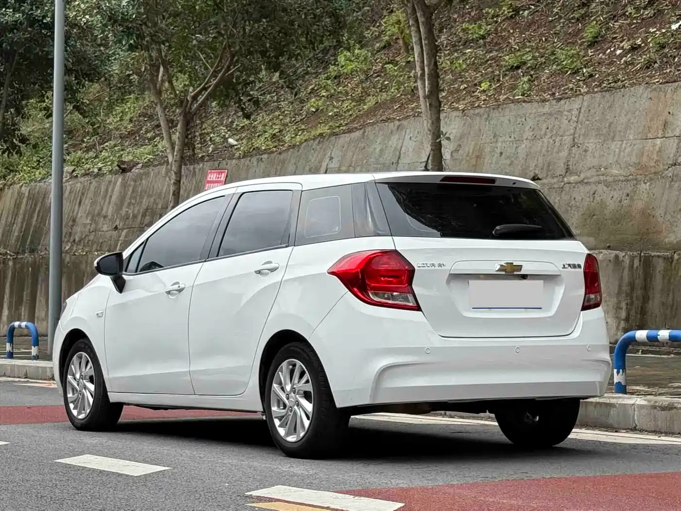 Chevrolet Lova RV 2019 2018 1.5L Automatic Smart