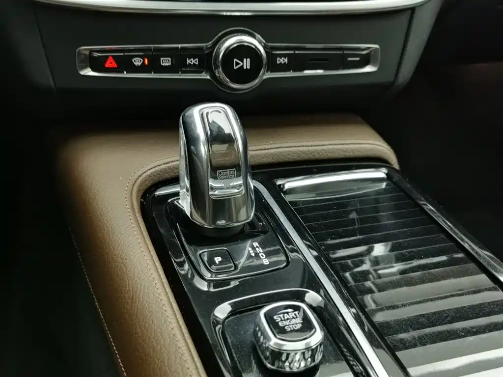 VOLVO S90 PLUG IN HYBRID