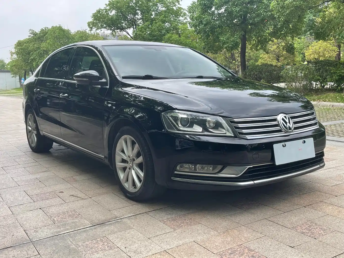 Volkswagen Magotan 2012 Facelift 2.0TSI Premium фото 3