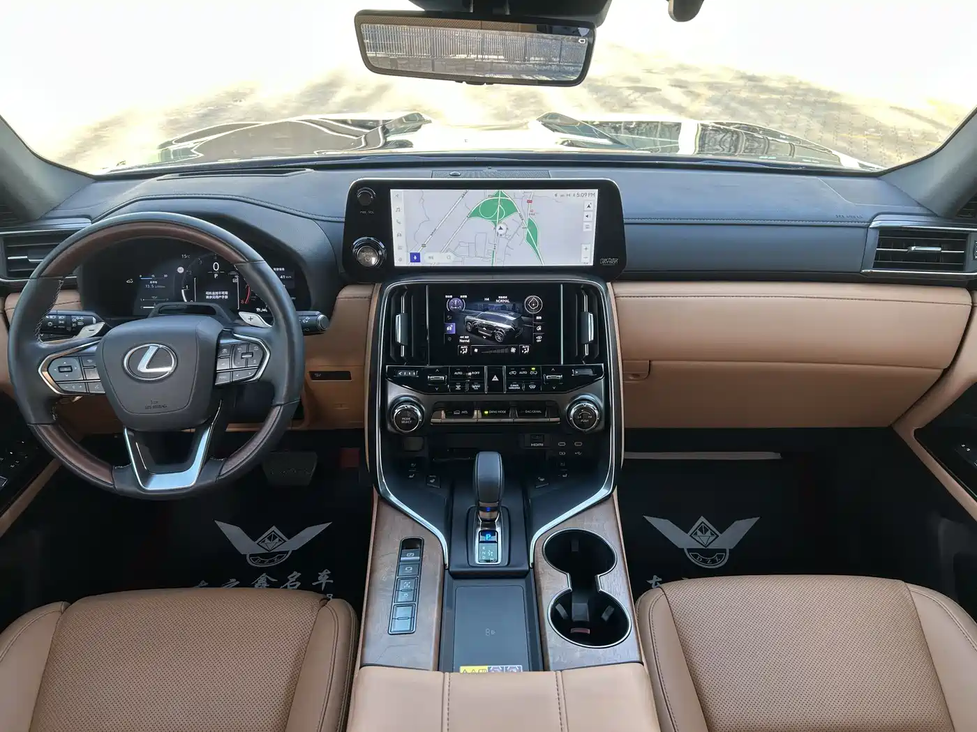 Lexus LX 2025 700h Boundary Edition фото 13