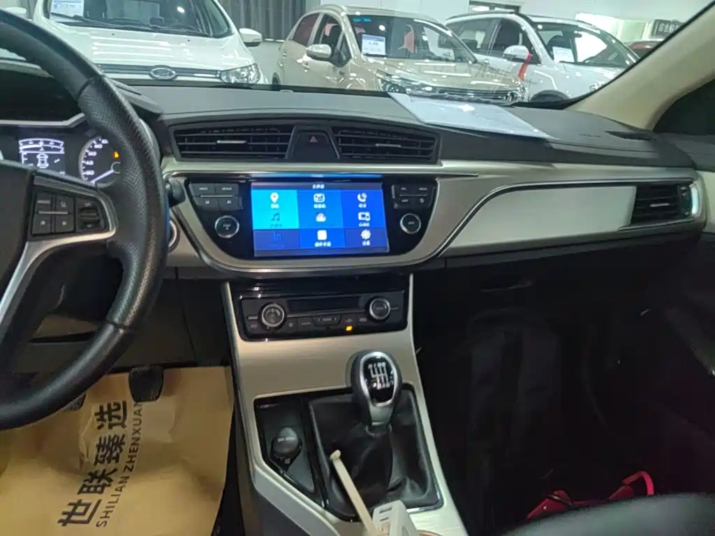 Geely Emgrand GL 2017 2017 1.3T Manual Elite