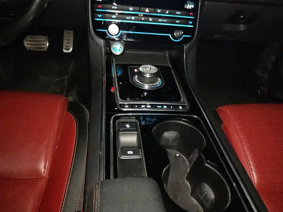 Jaguar XE 2016 2017 2.0T 200PS R-Sport