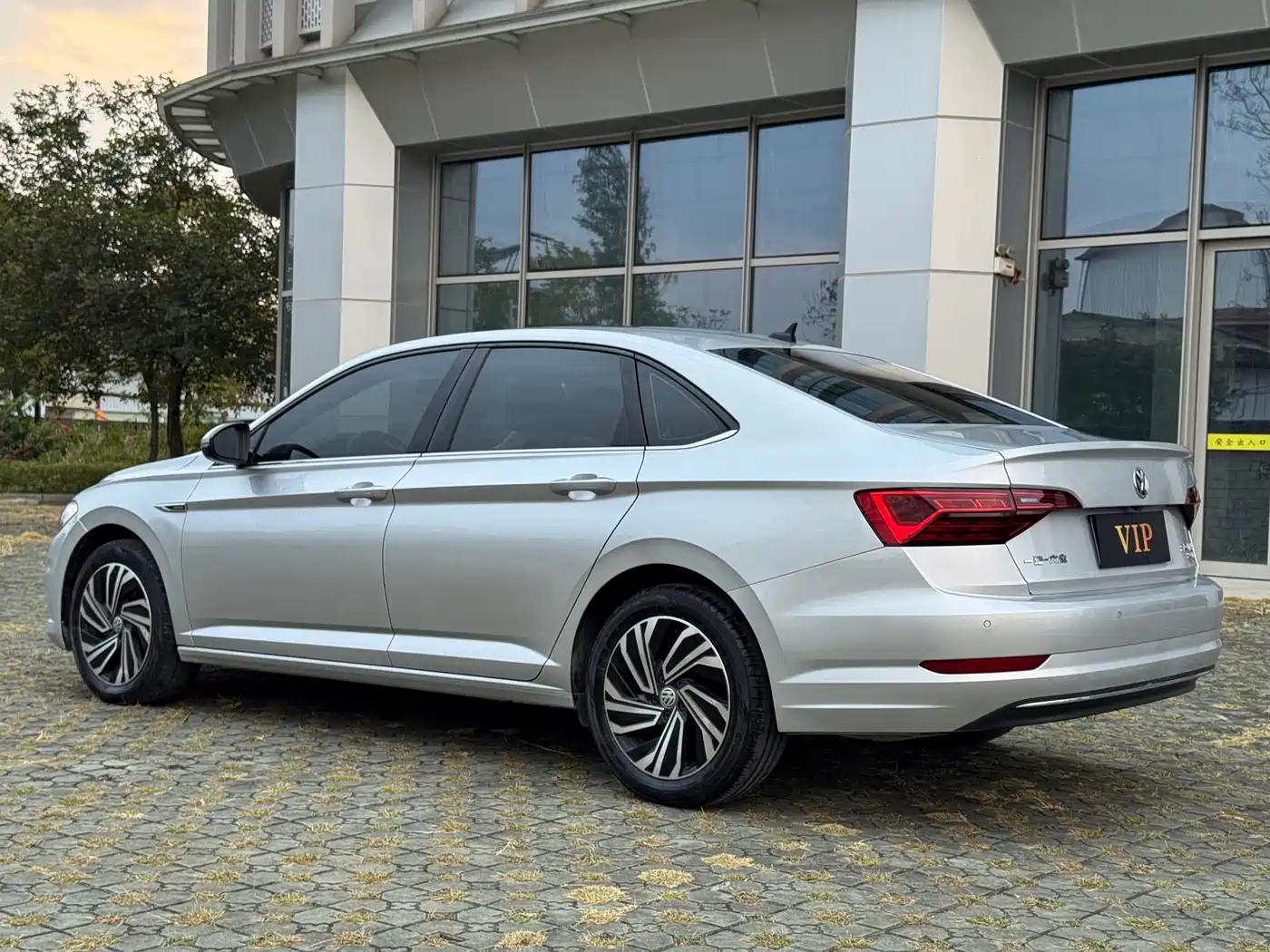 Volkswagen Sagitar 2022 280TSI DSG Surpassing Edition фото 6
