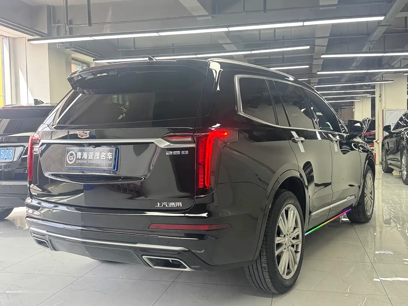 CADILLAC XT6
