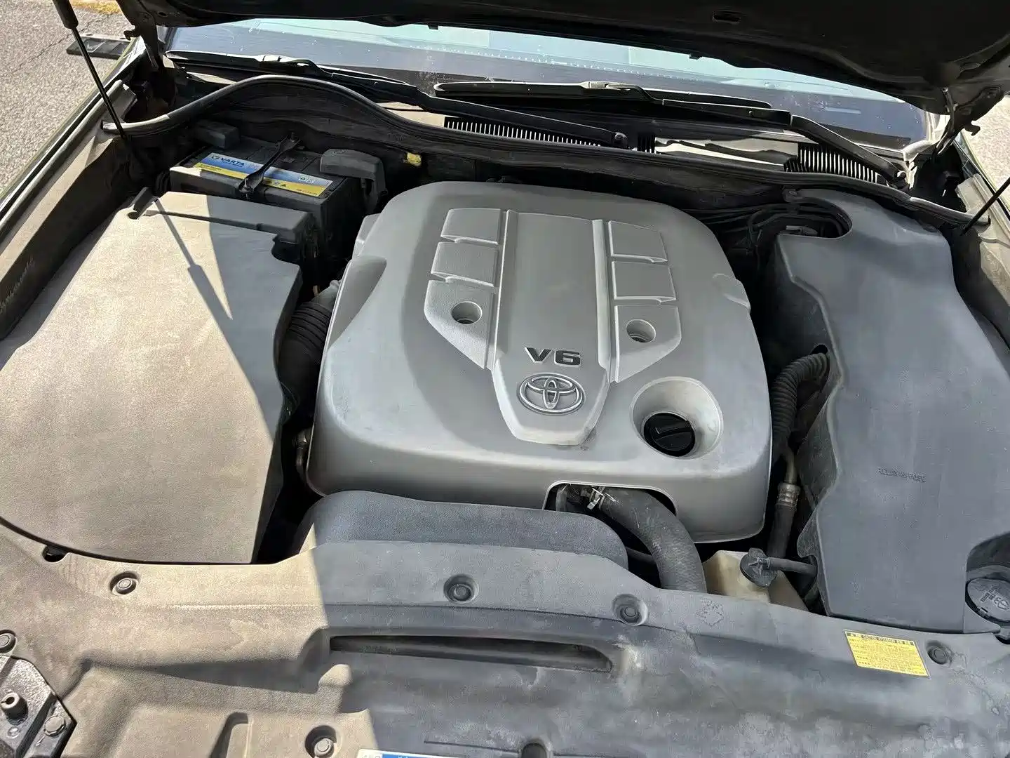 Photo 8 - Toyota Crown