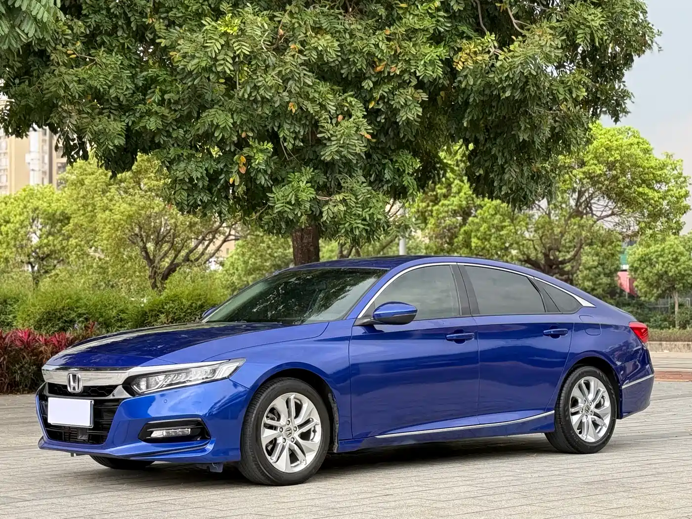 Фото 1 - Honda Accord