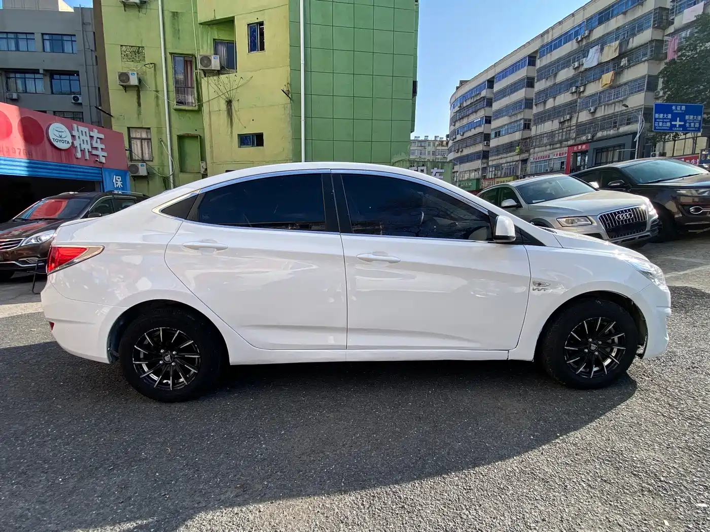 Hyundai Verna 2014 1.4L Manual Fashion GS фото 5