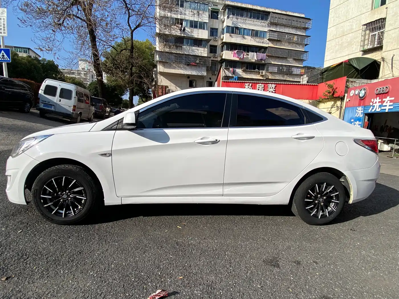 Hyundai Verna 2014 1.4L Manual Fashion GS фото 4