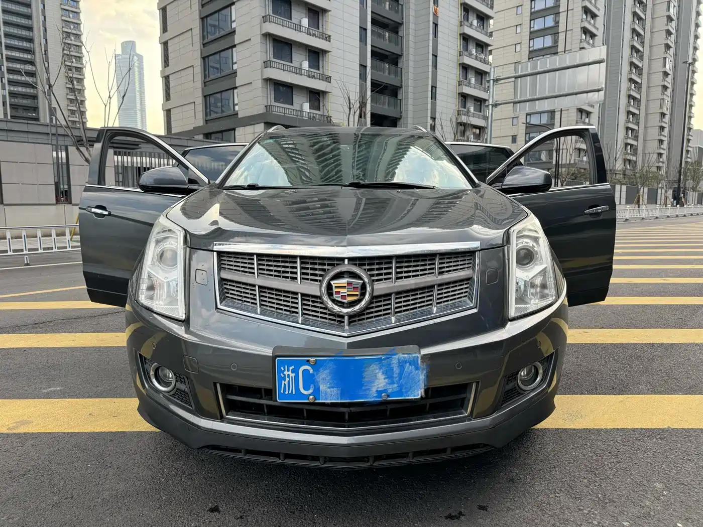 Cadillac SRX 2010 Model 3.0L Luxury Edition