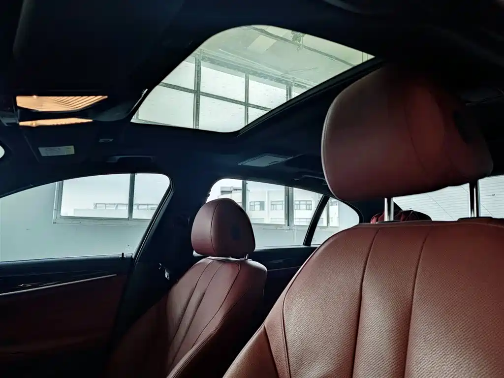 BMW 5 Series 2020 530Li Exclusive M Sport Package фото 17