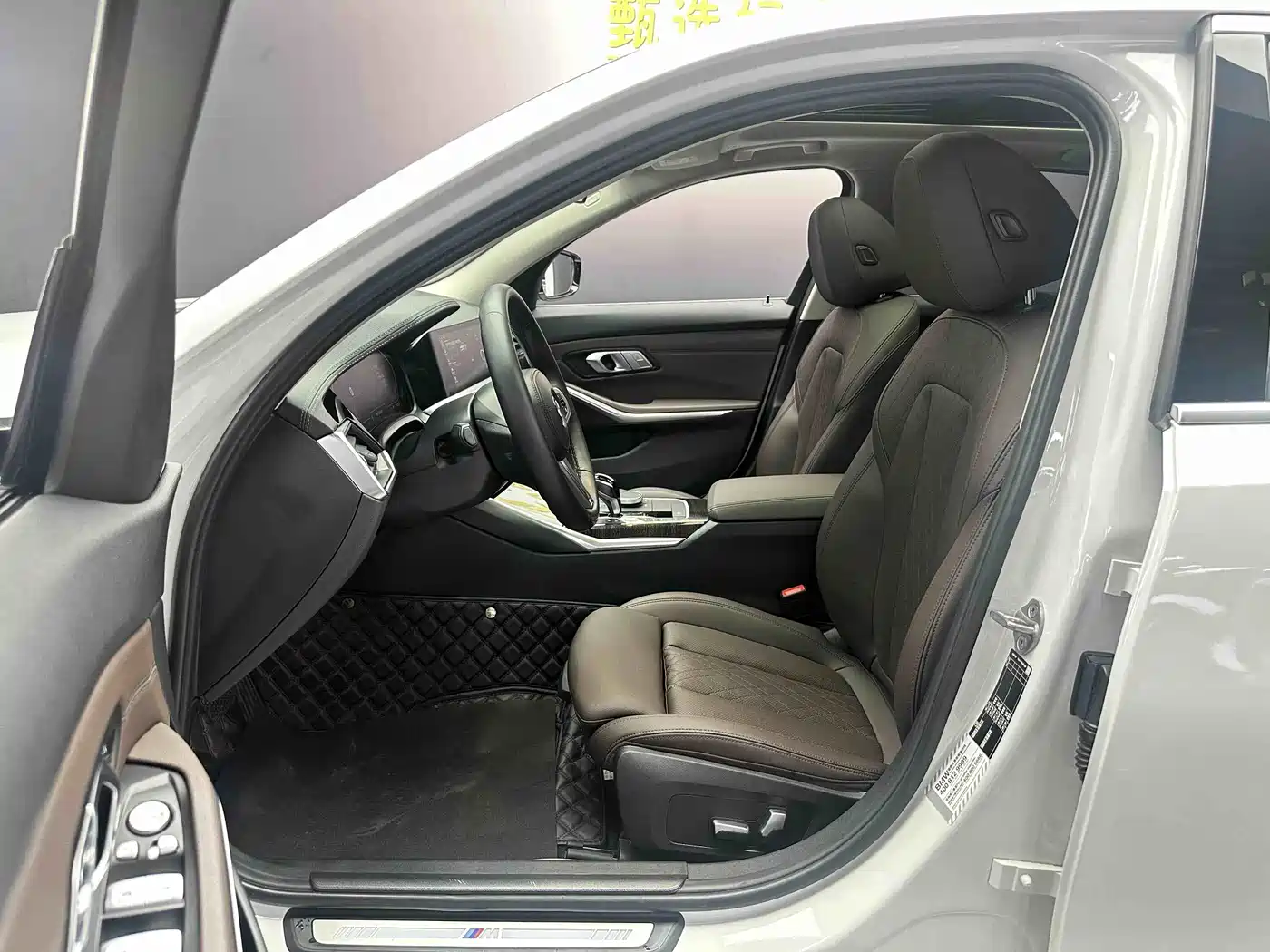 BMW 3 Series 2022 325Li M Sport Package фото 9