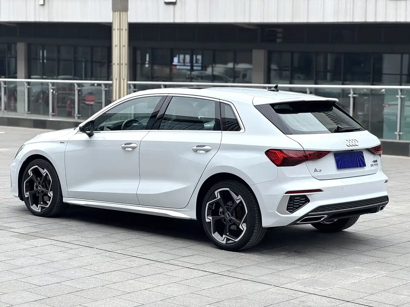 Audi A3 2023 Sportback 35 TFSI Luxury Elegance фото 7