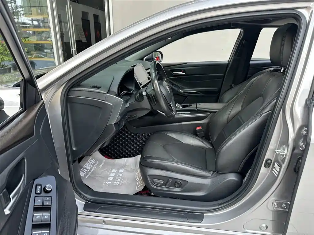 Toyota Avalon 2021 2.5L Luxury Edition фото 9