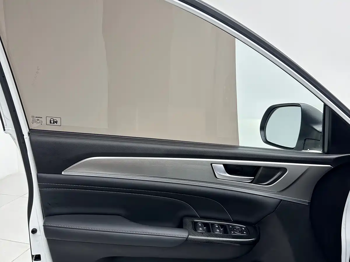 Фото 14 - Haval M6