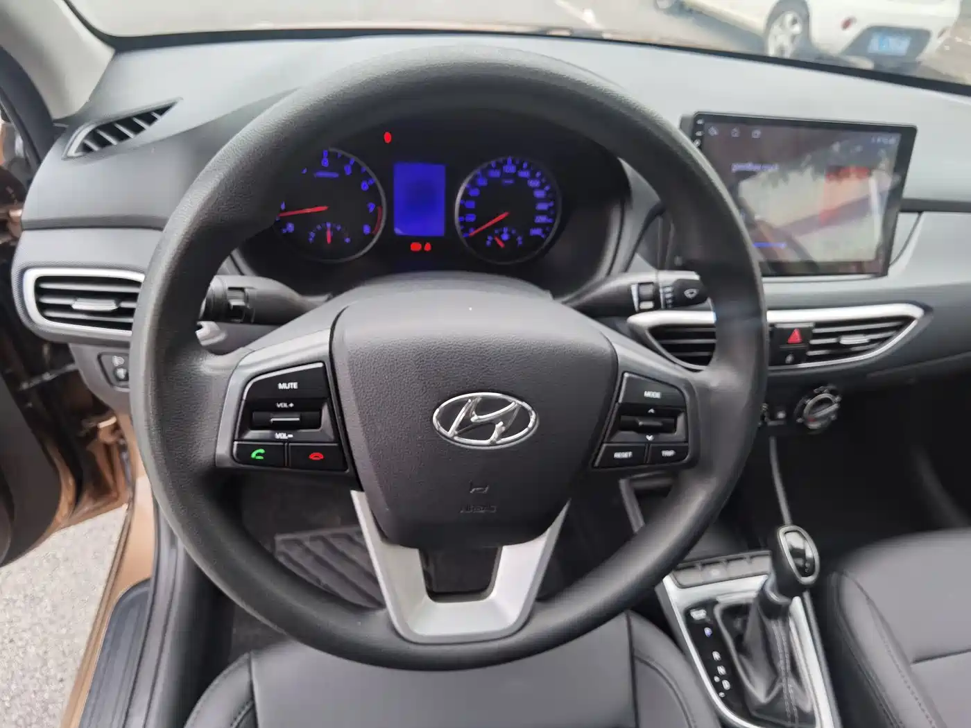 Hyundai Elantra 2018 1.6L Automatic Value Edition GLS China VI фото 11