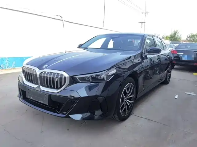 BMW i5 eDrive 40L, M Спорт-пакет