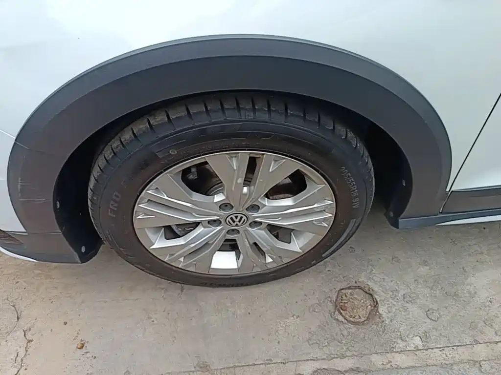 Volkswagen C-TREK 2018 2018 230TSI DSG Comfort