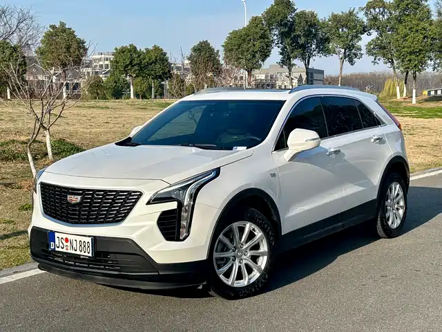 CADILLAC XT4