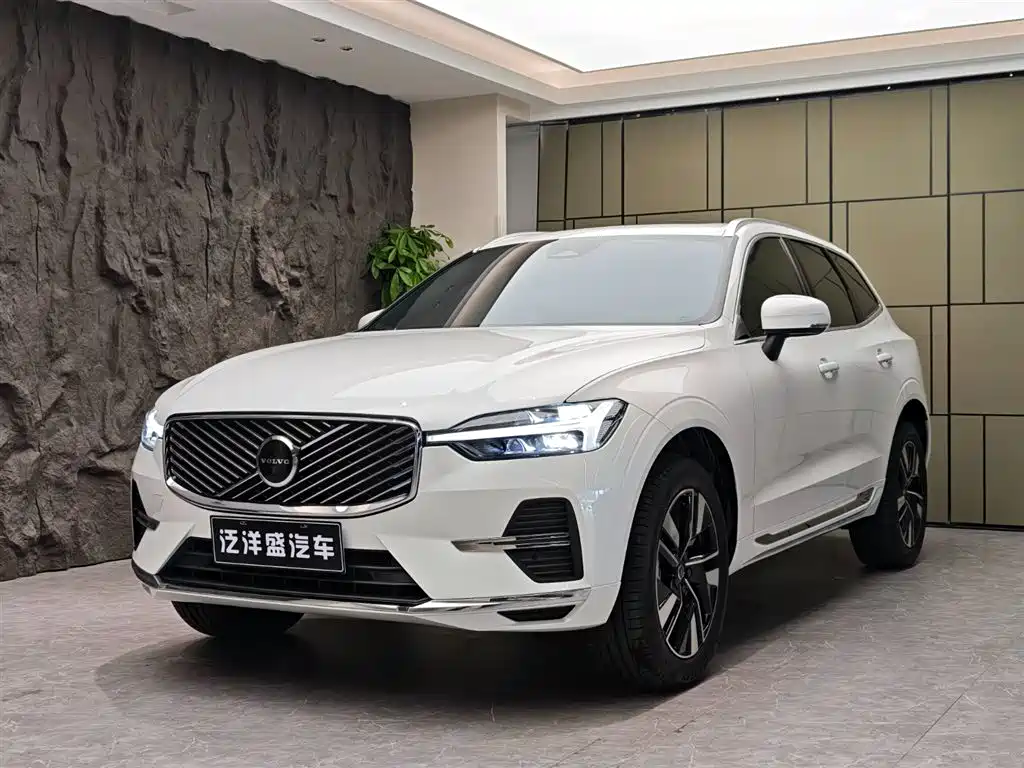 Фото 1 - Volvo XC60
