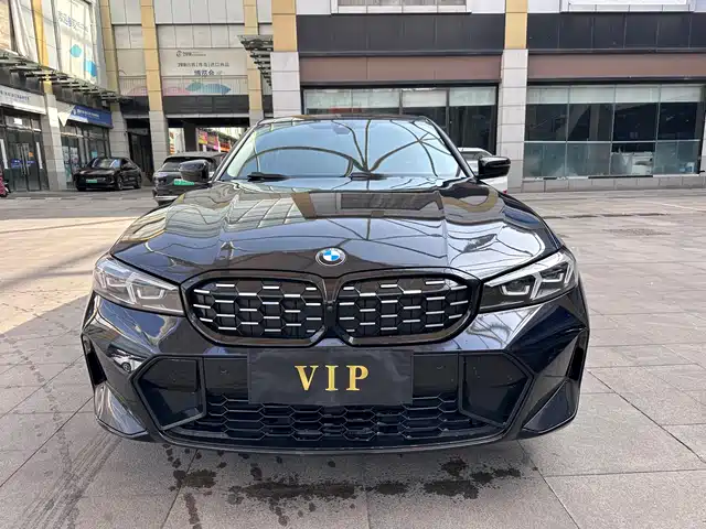 BMW 3 Series 2023 325Li M Sport Black Night Package