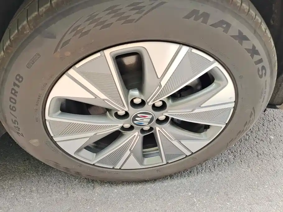Фото 6 - Buick E5