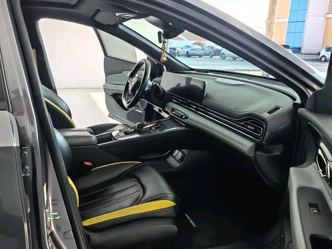 GAC Trumpchi Trumpchi Emkoo 2023 270T DCT J15 Edition фото 5
