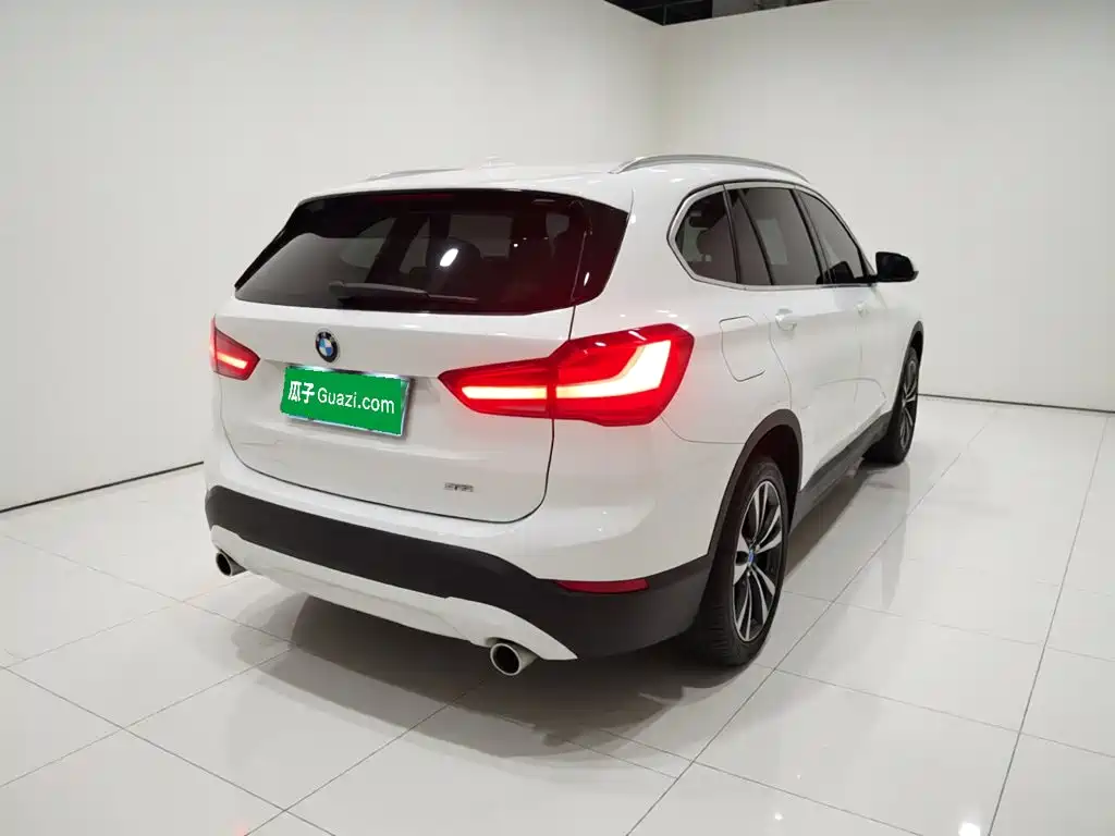 Фото 4 - BMW X1
