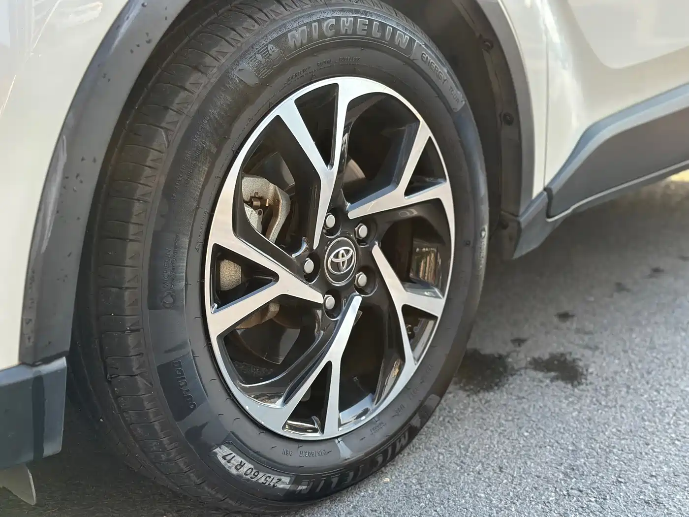 Toyota C-HR 2020 Model 2.0L Leading фото 21