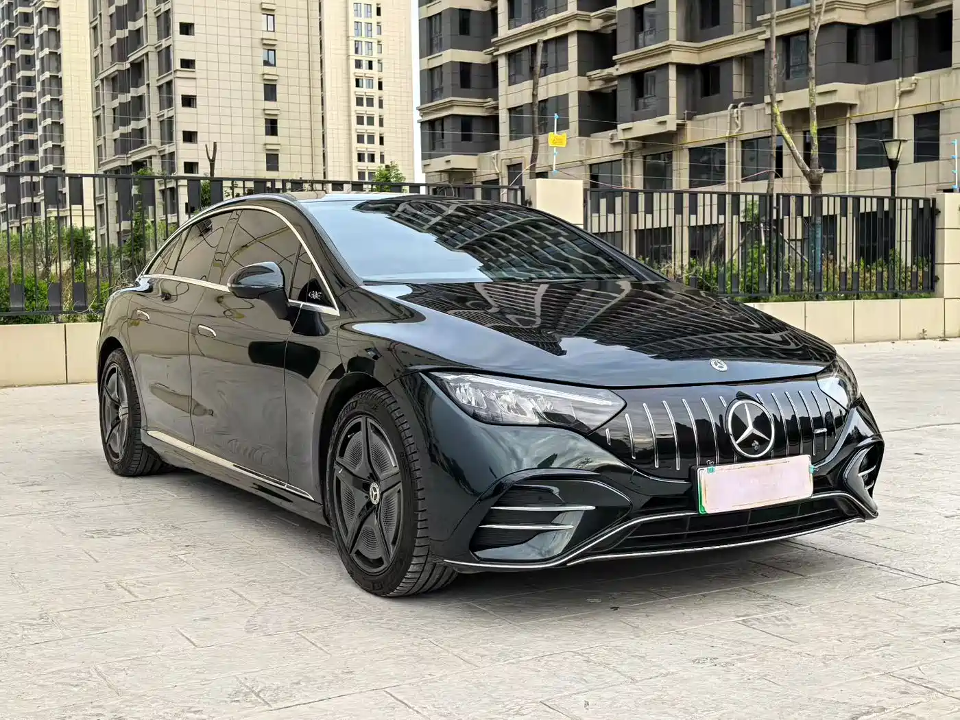 Mercedes-Benz EQE 2022 350 Luxury Edition фото 3