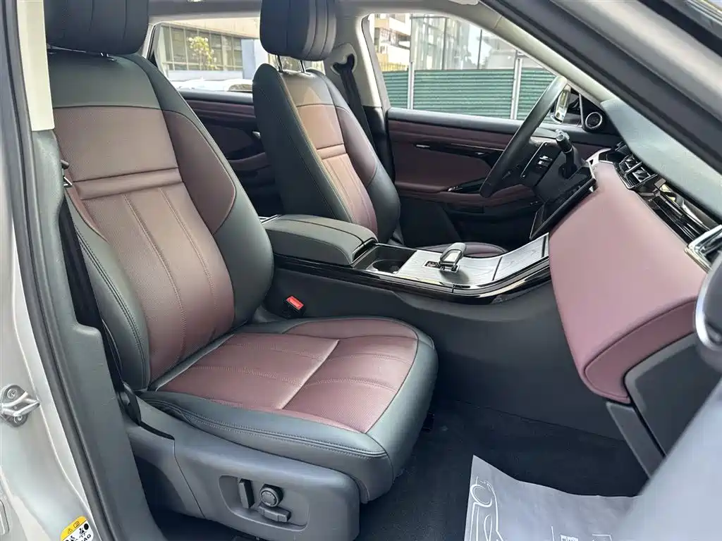 Land Rover Range Rover Evoque 2024 Range Rover Evoque L 249PS Light Master Edition фото 14