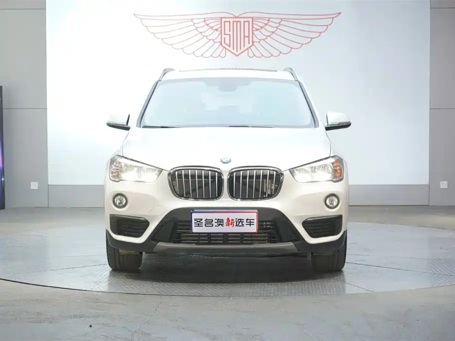 BMW X1 2019 sDrive18Li Fashion Model фото 3