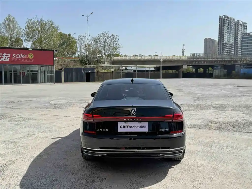 Volkswagen Passat 2022 330TSI Elite Edition фото 6
