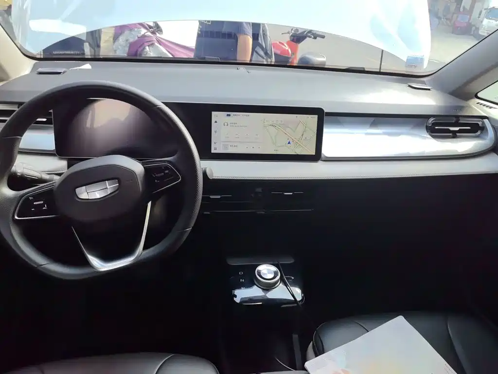 Фото 5 - Geely Geometry E Firefly