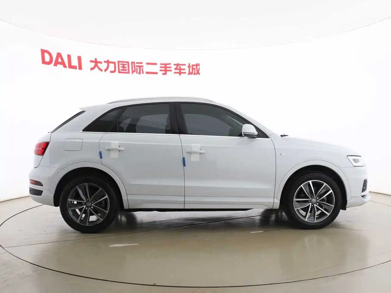 Audi Q3 2018 30 TFSI Fashion Collector's Edition фото 12