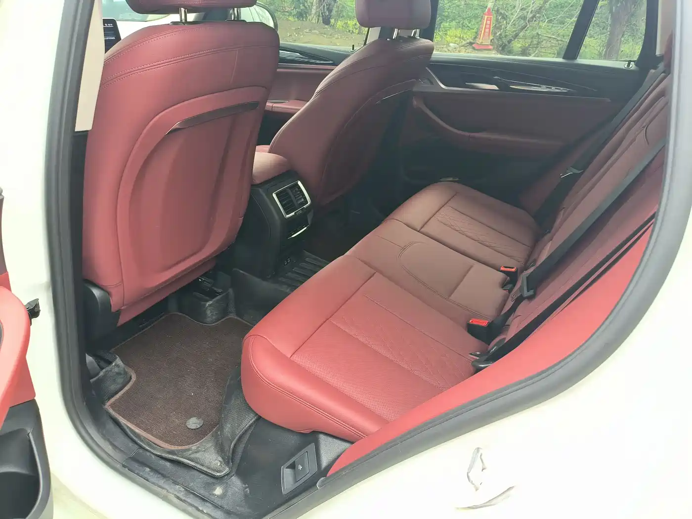 BMW iX3 2024 Leading Edition фото 5