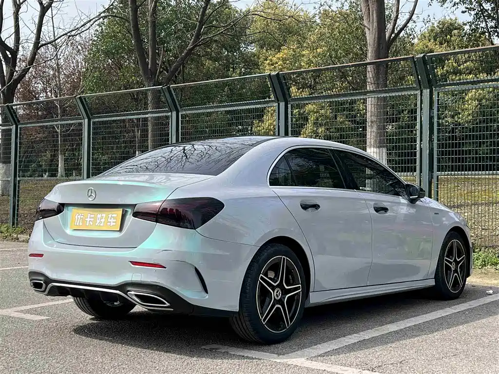 Mercedes-Benz A-Class 2019 A 200 L Sport Sedane Pioneer Special Edition фото 6
