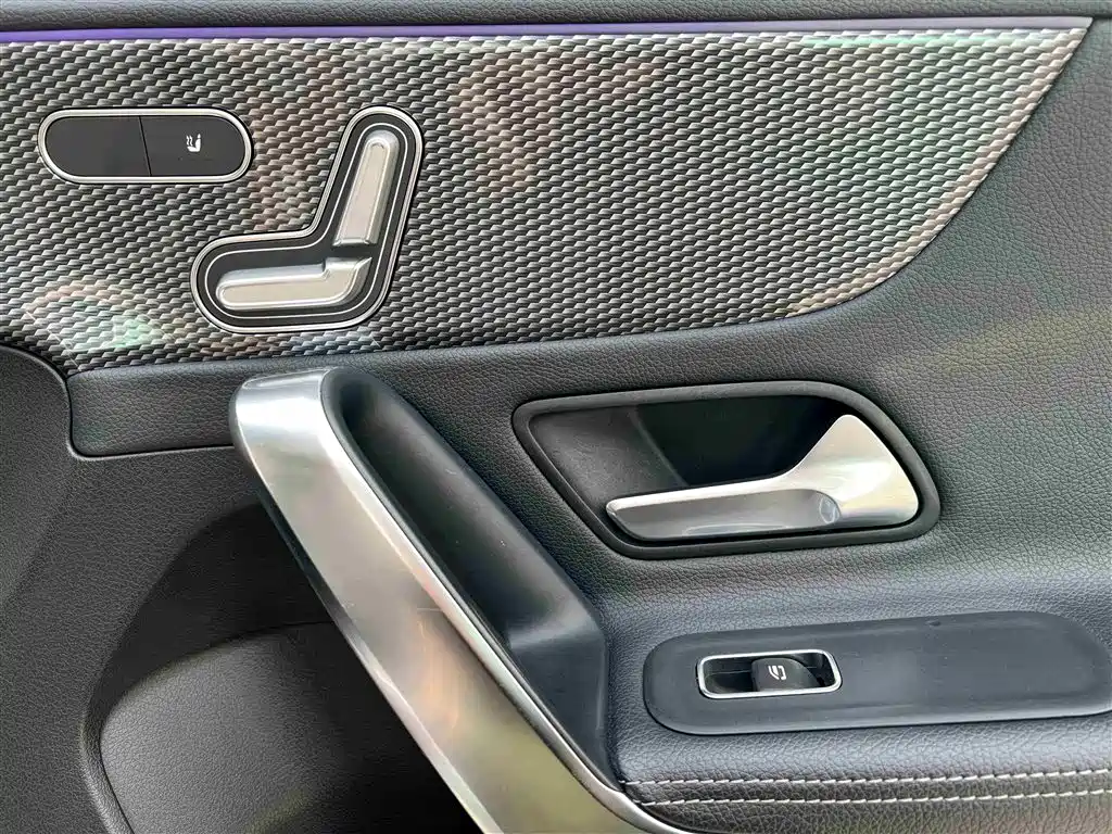 Mercedes-Benz A-Class 2019 A 200 L Sport Sedane Pioneer Special Edition фото 22
