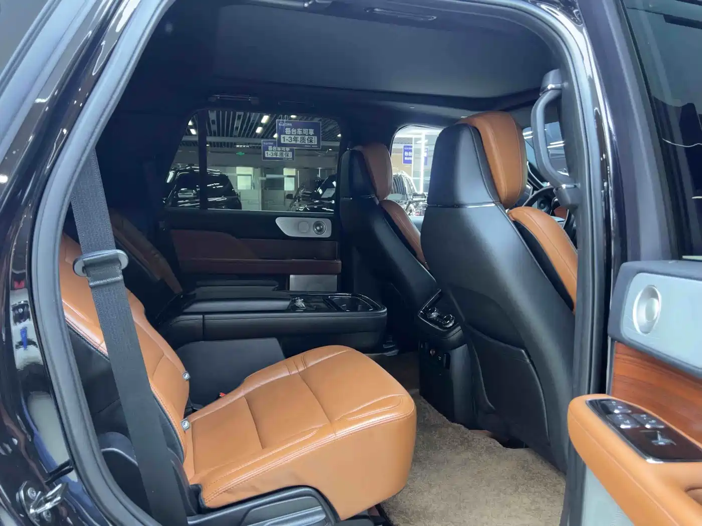 LINCOLN NAVIGATOR