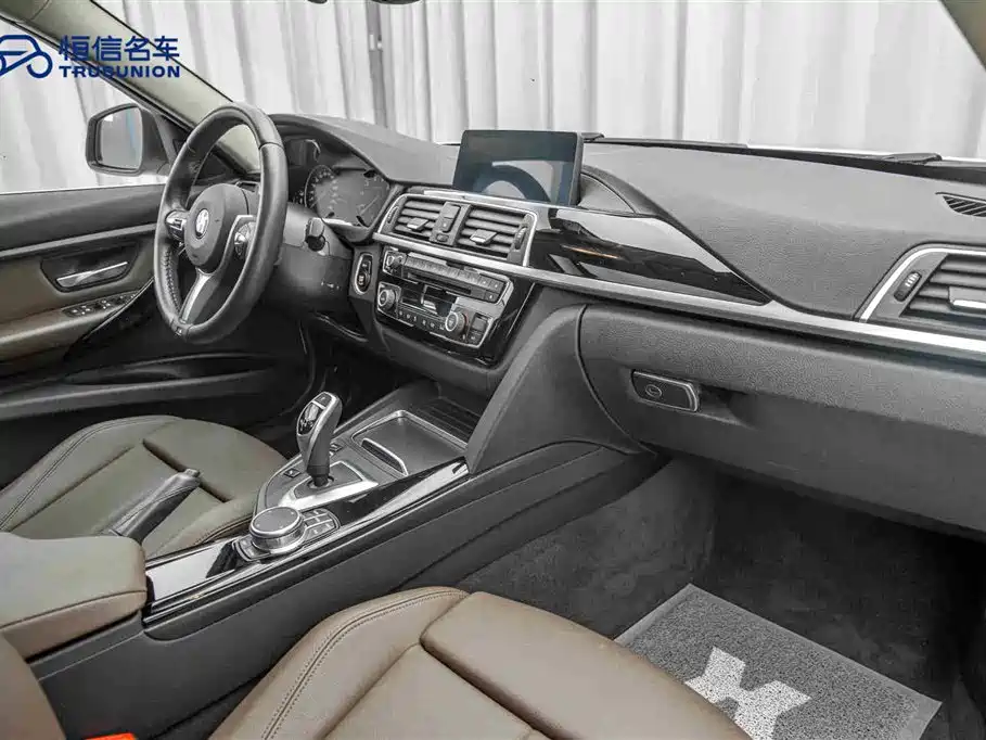 BMW 3 Series 2019 320Li M Sport Package фото 14