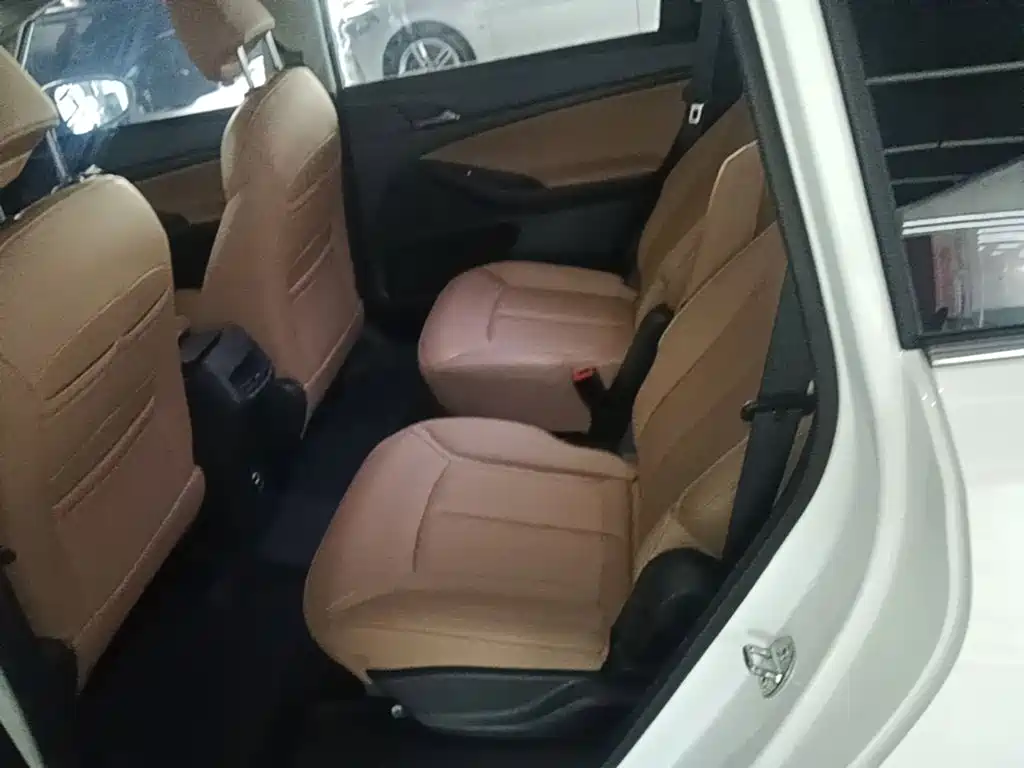 Buick GL6 2022 2021 323T Mild Hybrid Connected Luxury
