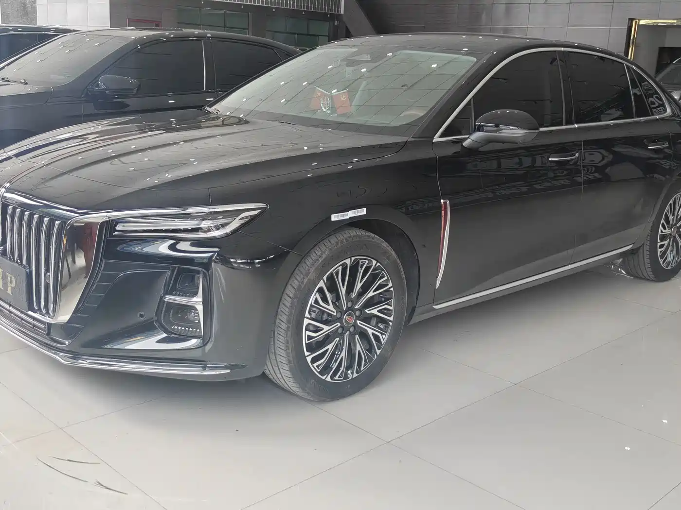 Hongqi H5 2025 2.0T Automatic Qixiang 500,000 Units Commemorative Edition фото 2