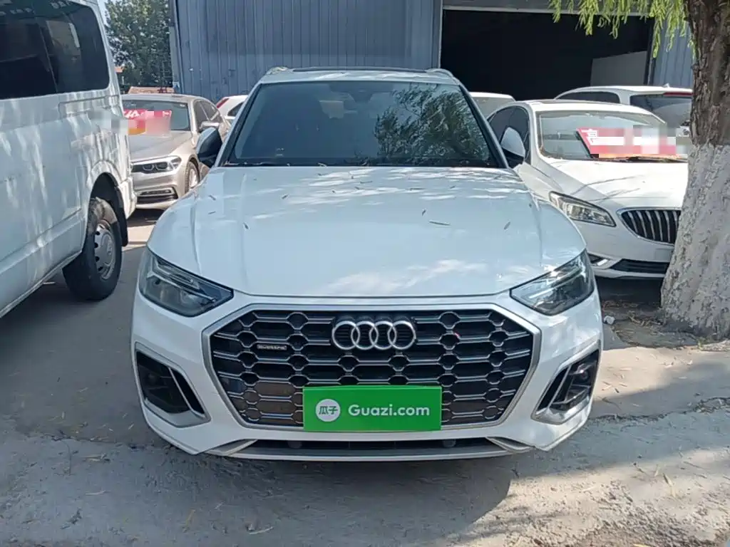 Фото 3 - Audi Q5L