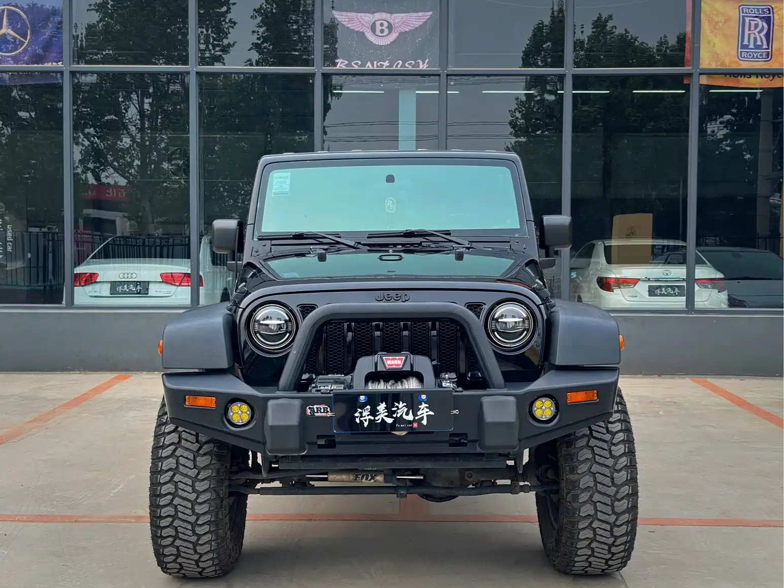 Фото 4 - Jeep Wrangler
