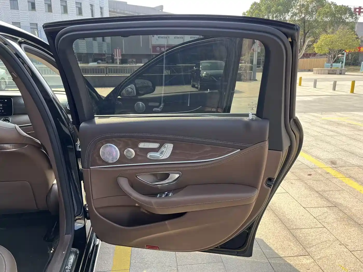 Mercedes-Benz E-Class 2022 Second Facelift E 300 L Luxury фото 21