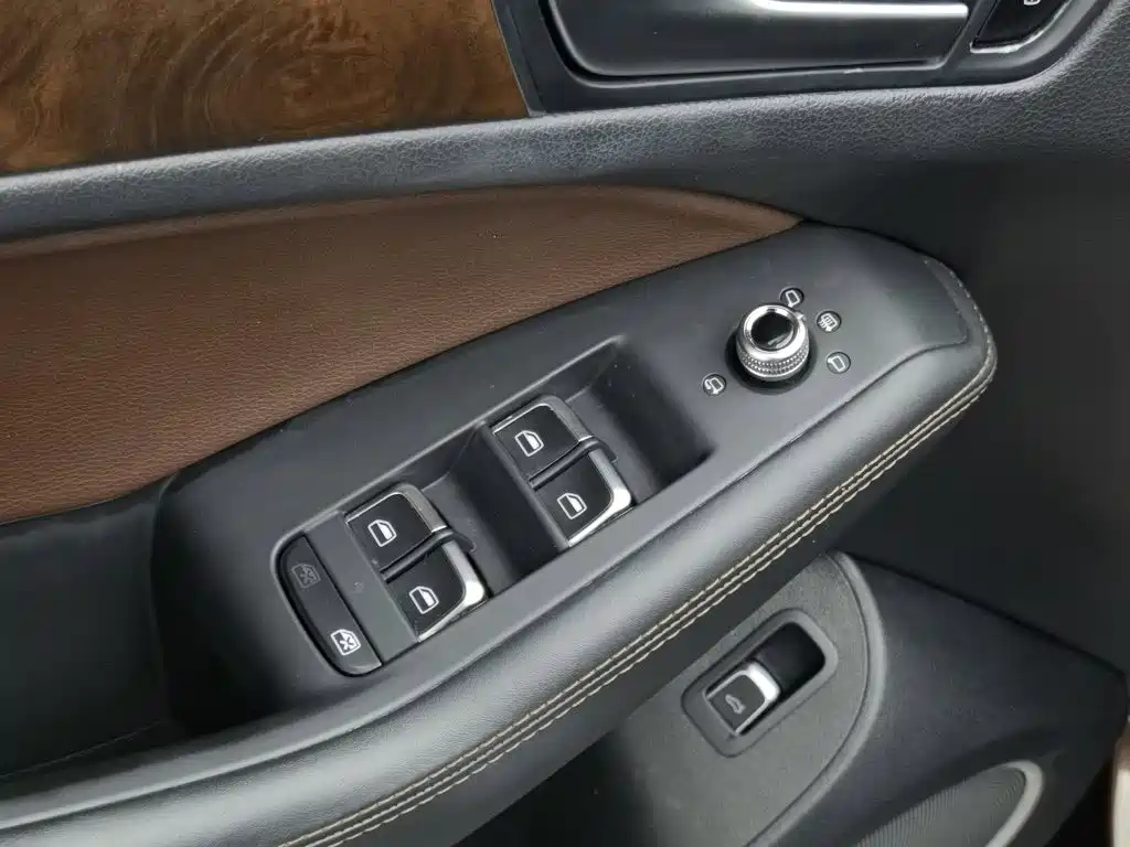 Фото 9 - Audi Q5